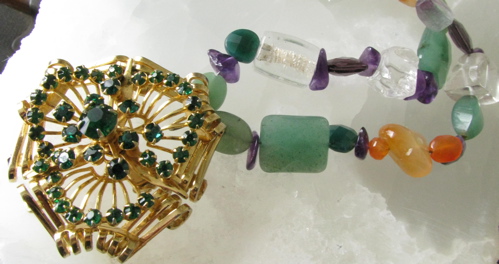 broach necklace