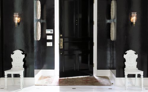 victoria-pearson-black-room