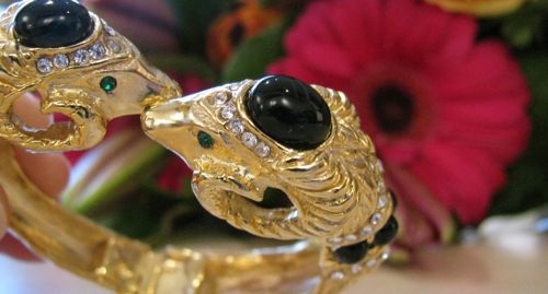 gold-bracelet