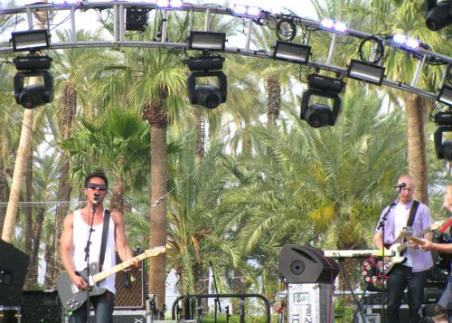 the-temper-trap-coachella-2010 the-temper-trap-coachella-2010