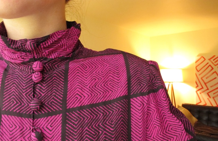 check-dress-detail